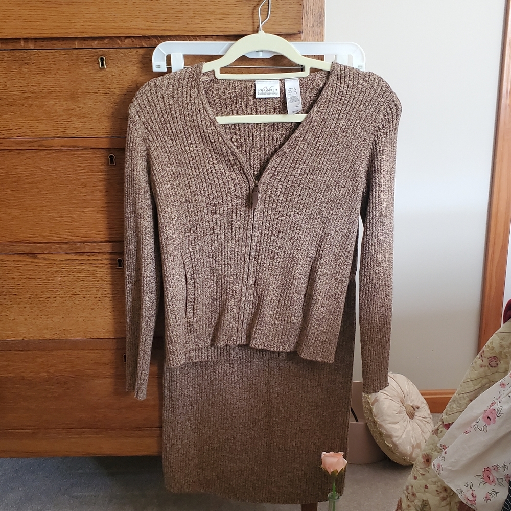 Top and skirt set - Picture 4 of 4
